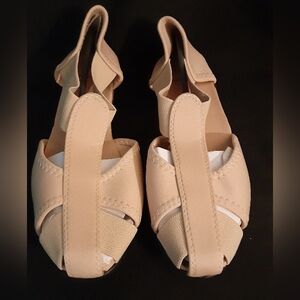 Dr Leonard's Spandex Sandals Fabric Shoe Size 10W Tan